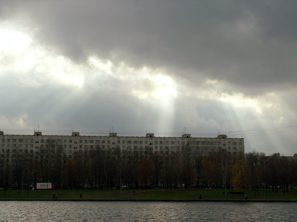 Небо над Москвой 2 ноября 2008 года [Николай Чуксин]