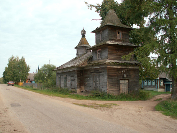 Остатки деревянной церкви в с. Медведиха [Николай Чуксин]