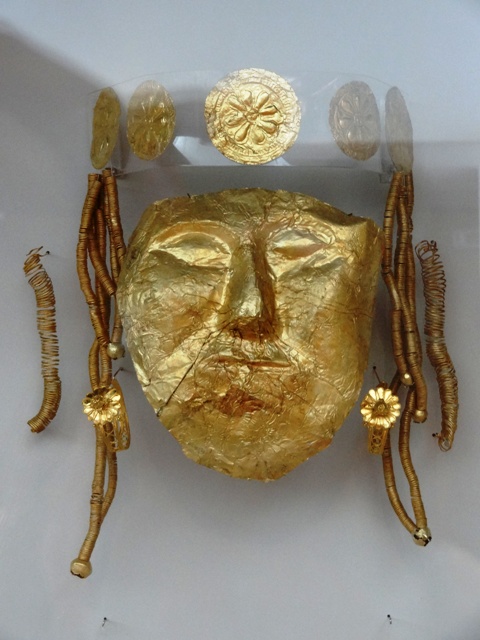 Посмертная золотая маска, Музей Пеллы [Долгая Г.]