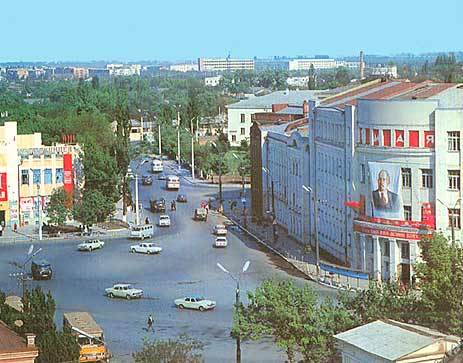 Центр Грозного, 30 лет назад. Нефтяной институт и к/т 