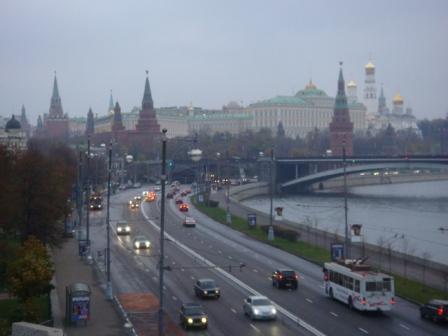 Москва кремль река []
