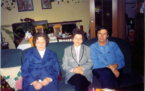 21.01.2004 г. Папенбург. Рядом тёти Лиза (слева) и Марта. []