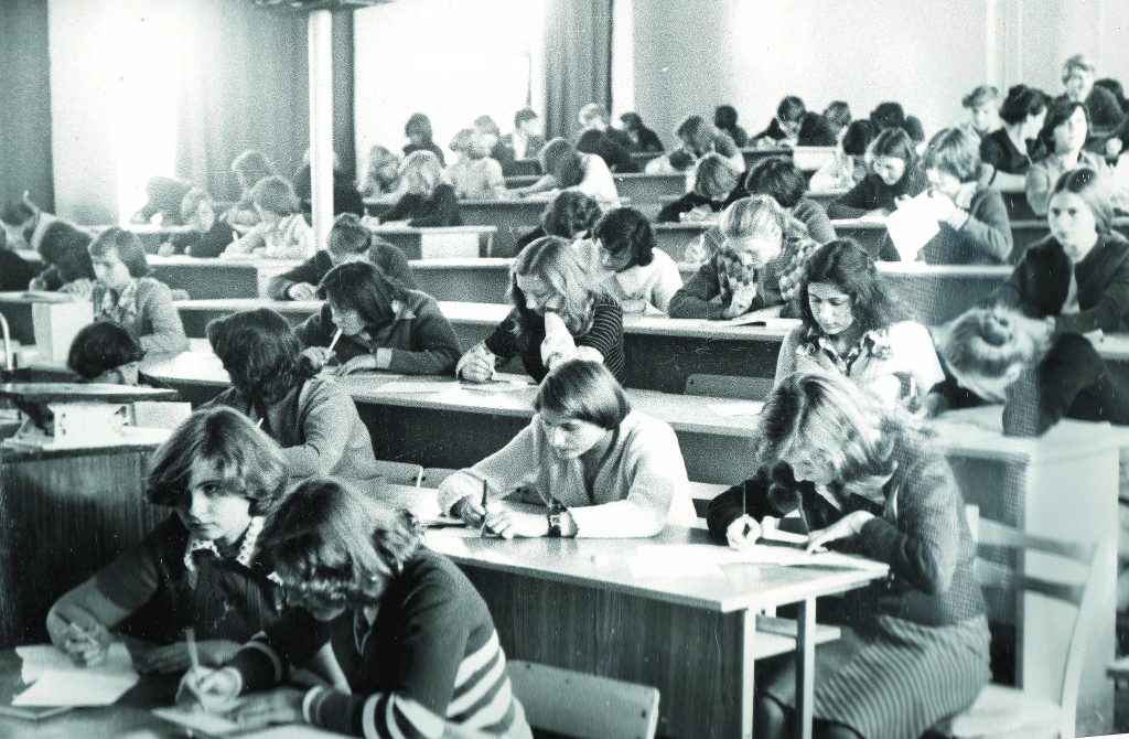 Вторая часть исторического очерка об истории университета Гродненский государственный педагогический институт время накопления мудрости опубликована в корпоративной сети Интранет - Сайт газеты ГрГУ им. Янки Купалы