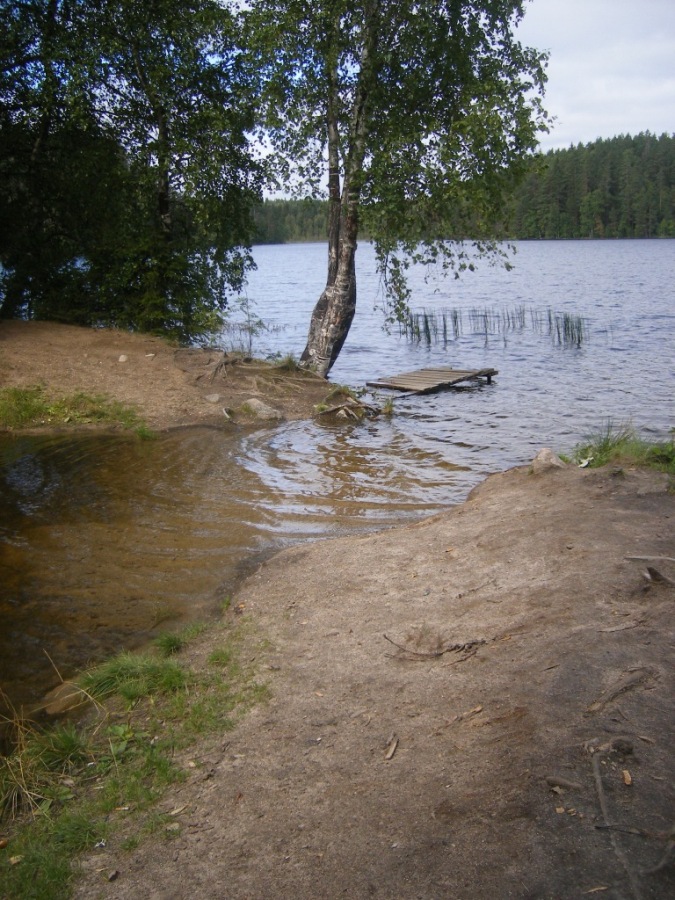 Озеро в Карелии []