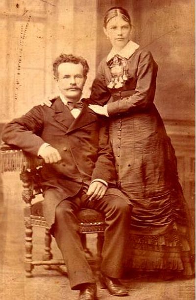 Родители:Григорий Егорович и Мария Петровна Железняковы. 1885 год. [Семейный архив]