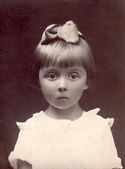 Моя сестра Женя.Углич.1928 год. [Верюжский]