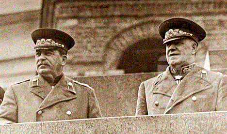 Сталин и Жуков на параде Победы []